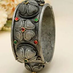 Moedbuille Stone Studded Handcrafted Antique Tribal Design Oxidised Silver Plated Bracelet-9