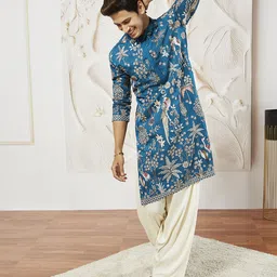 VASTRAMAY Men Embroidered Regular Thread Work Kurta with Patiala-37