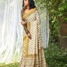 Unnati Silks Ivory Printed Saree With Unstitched Blouse-picture-28