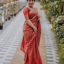 AMRUTKALA SAREES Woven Design Zari Silk Blend Banarasi Saree-image-49