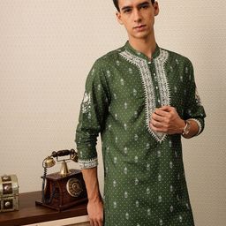 House of Pataudi Floral Printed & Thread Work Jashn Kurta with Trousers-image-74