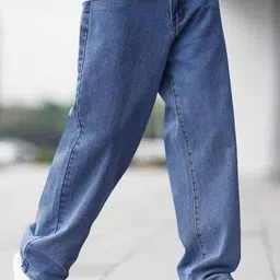 Stylecast X Kotty Men Straight Fit Mid-Rise Light Fade Stretchable Jeans-image-98