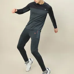 Technosport Colourblocked Slim Fit T-shirt-image-99