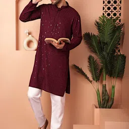 Jompers Men Embroidered Regular Sequinned Kurta with Pyjamas image 4