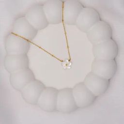 Perfectly Average Flower Pearl Necklace-picture-40