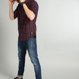 The Roadster Lifestyle Co Men Maroon & Navy Blue Regular Fit Checked Casual Shirt-picture-15