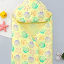 Babyhug Interlock Knit Hooded Wrapper with Sea Life Print L 76.2 x B 76.2 cm - Yellow-picture-3