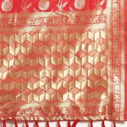 Vastranand Red Textured Saree With Blouse image 4