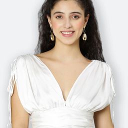 Oxolloxo Women White Solid Satin Crop Top-image-43