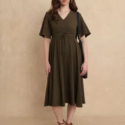 RAREISM RONMIEN Primary Olive V-Neck Fit and Flare Flared Sleeves Midi Dress-image-24
