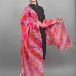 Apratim Leheriya Printed Dupatta image 3