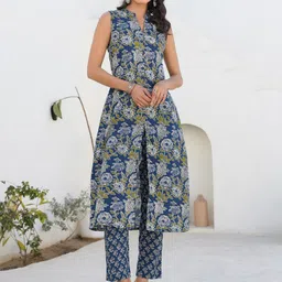 Janasya Floral Printed Sleeveless Pure Cotton A-Line Kurta With Trousers-image-37