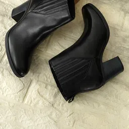 NICO NERINI Women Block-Heeled Chelsea Boots-picture-5