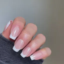 AMOK STORE Set Of 24 Artificial Reusable Nail Art image 4