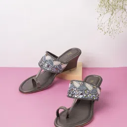 Inc 5 Women Embellished Party Wedge Sandals-picture-47