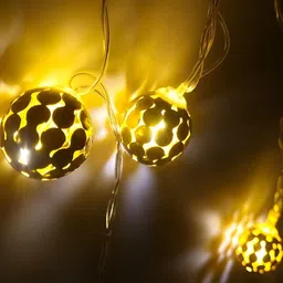 SPARK WORLD Yellow 14 LED Bulb String Lights image 3