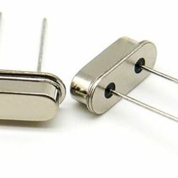 YXC – HC-49US 19.44MHZ 20PF 20PPM 2Pin DIP Through-Hole Crystal-image-99