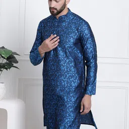SOJANYA Geometric Printed Mandarin Collar Kurta-image-76