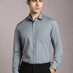 Louis Philippe Men Solid Spread Collar Formal Shirt-picture-19