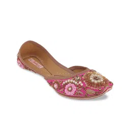 Fulkari Women Magenta Printed Mojaris Flats-image-34