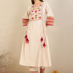 Indo Era Floral Embroidered Empire Thread Work Liva A-Line Kurta with Trousers-picture-12