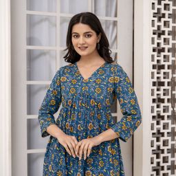 NeeraFashion Floral Print Top-picture-24