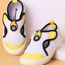 Cute Walk by Babyhug Casual Shoes with Velcro Closure & Fireball Applique - White & Yellow-image-26