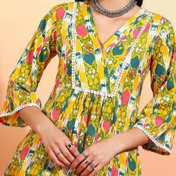 mokshi Printed Tunic With Trouser Co-Ords image 3