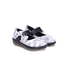 ZOOMBIE Girls Barbie Round Toe Ballerians-image-32