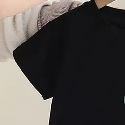 StyleCast x Revolte Boys Printed Pure Cotton T-shirt With Capris image 5