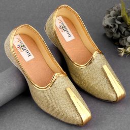 Little Palz Seamless Intricate Shimmer Finish Mojaris - Golden-image-78