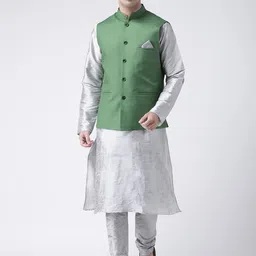 DEYANN Men Silver-Toned Solid Kurta with Churidar & Nehru Jacket-8