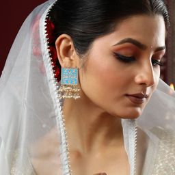 SOHI Gold-Plated Square Shaped Pearls Beaded The Niloufar Drop Earrings-15
