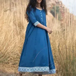 Akiso Neela Indigo Anarkali Kurta With Block Print Border And Lace Details And White Pant (set Of 2)-picture-44