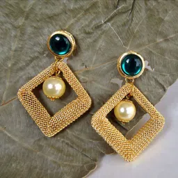 BeAbhika Gold-Plated Kundan Stone Studded & Pearls Contemporary Kite Mesh Drop Earrings-2