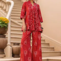 NAINVISH Printed V Neck Top With Palazzos Co-Ords-picture-19