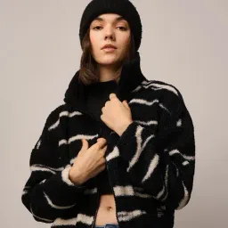 Only Black Striped Jacket-image-82