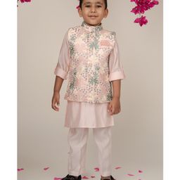 LITTLE COLLARS Cotton Silk Woven Full Sleeves Solid Kurta Pyjama With Leaves Embroidered Nehru Jacket Set - Peach-image-13