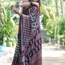 Saree Mall Black Crepe Self Saree with Blouse Piece-image-20