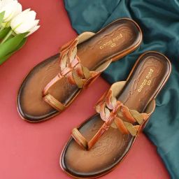 Pelle Albero Women's Tan Toe Ring Sandals-picture-11