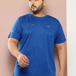 Sztori Plus-Size Reflective Detail T-shirt-picture-32