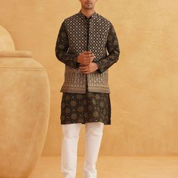 SOJANYA Men Ethnic Motifs Printed Regular Thread Work Kurta with Churidar-7