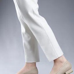 Oroh Textured Leather Block Pumps-10