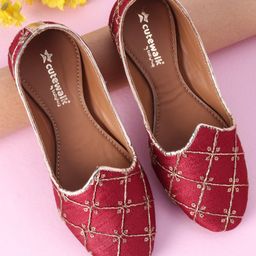 Cute Walk by Babyhug Ethnic Wear Mojaris - Maroon-picture-43