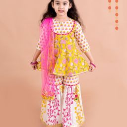 Pspeaches Three Fourth Sleeves Floral Print Kurta With Sharara And Dupatta - Yellow-image-46