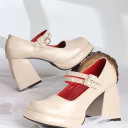 Lavie Women Solid Party Block Sandals-18