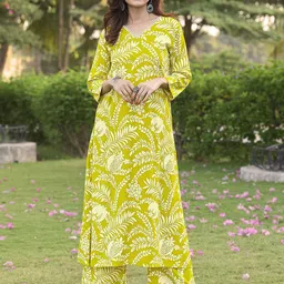 MITTOO Women Floral Printed Kurta with Palazzo-picture-23
