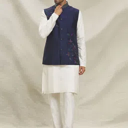 Arihant Rai Sinha Men Regular Sequinned Raw Silk Kurta with Trousers-picture-36