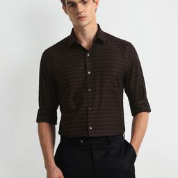 Arrow Men Modern Spread Collar Horizontal Striped Cotton Slim Fit Formal Shirt-image-69