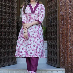 HETVI CREATION Women V-Neck Floral Printed Regular Kurta with Trousers-picture-11